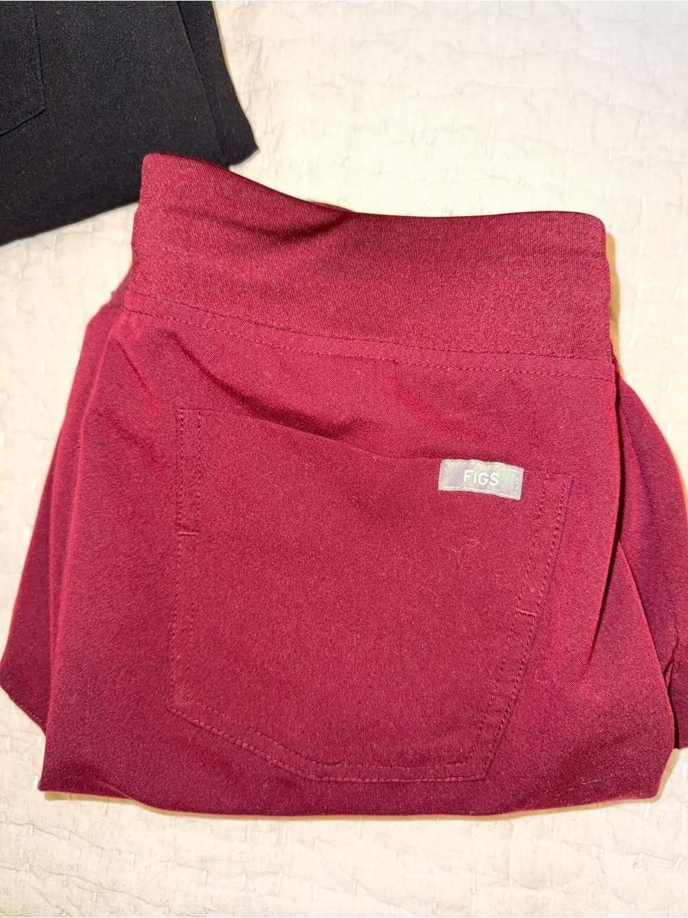 FIGS Women’s Burgundy Pocket Joggers